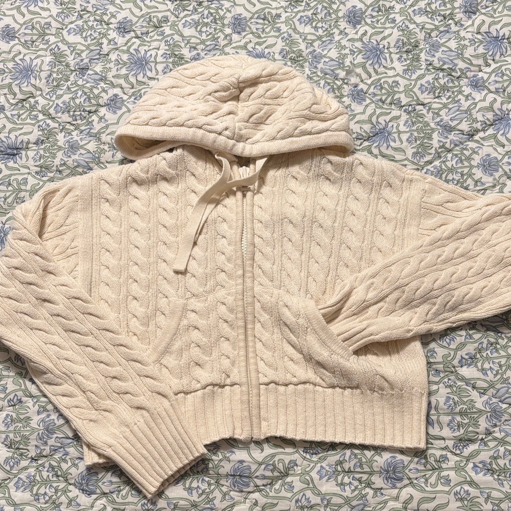 American Eagle Cream Zip-up Cardigan